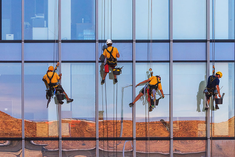 Facade cleaning fall arrest harness kit